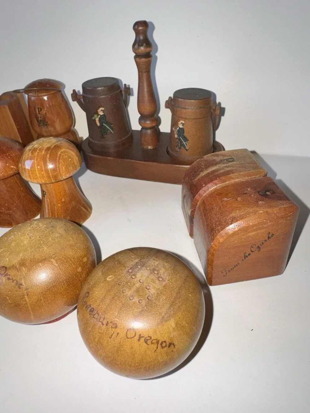 Vintage Wooden Salt Pepper Shakers Souvenir Oregon Novelty Mixed Lot
